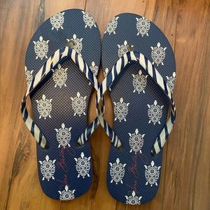 Vera Bradley flip flops